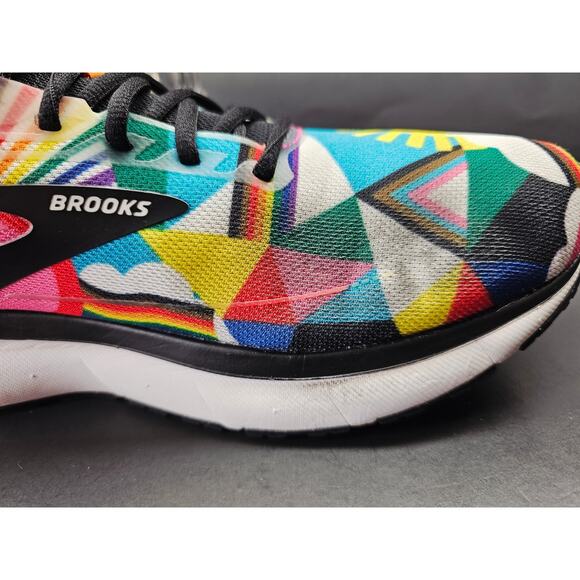 Brooks Men 12 Comfy footwear - Picture 7 of 11